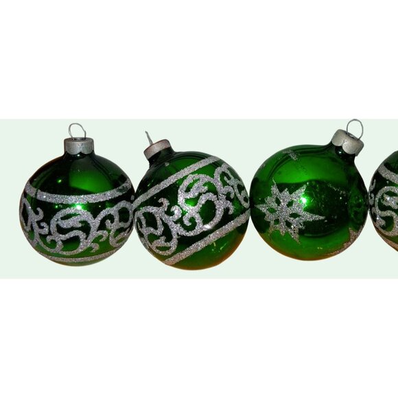 Set Of 7 Vintage Green Christmas Ornaments Silver Glitter Snowflake Swirl Design - Picture 3 of 7